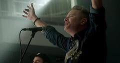 'Holy Roar' - Chris Tomlin Live Performance